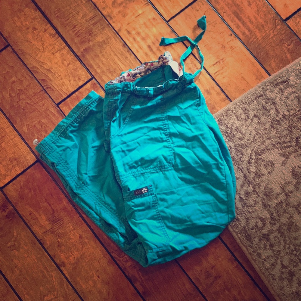 Size Medium Teal Koi Scrub Pants